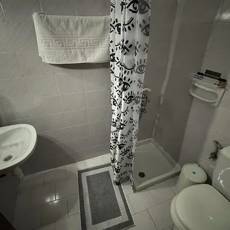 λευκή καμέλια Hotel